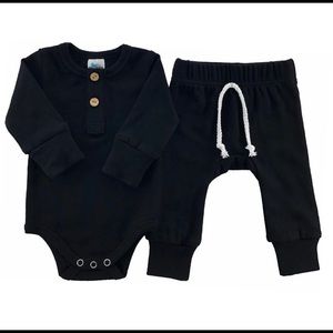 Little one shop black cozy set 0 to 3 months